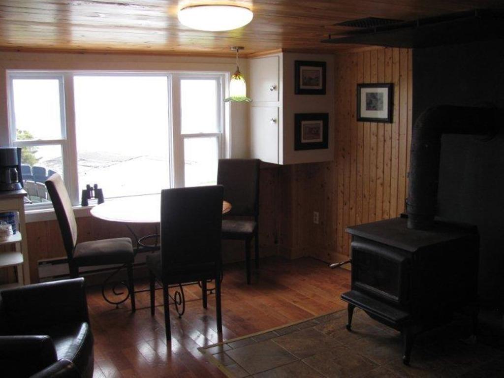Villa Wolf Cove Retreat House Amherst Cove Exterior foto